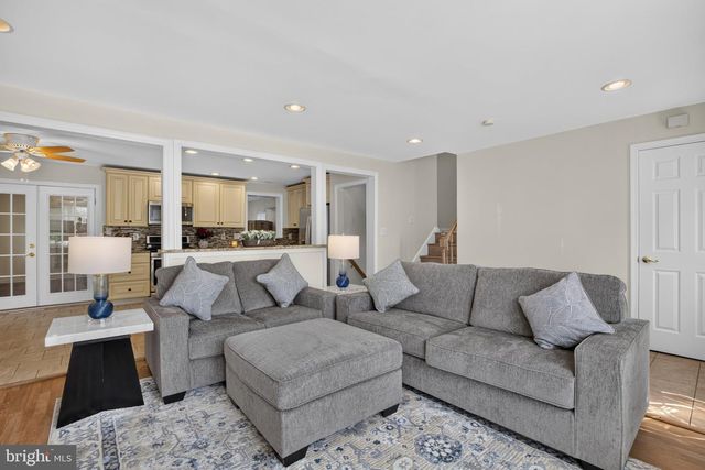 1217 MAYFIELD RD, Wilmington, DE 19803