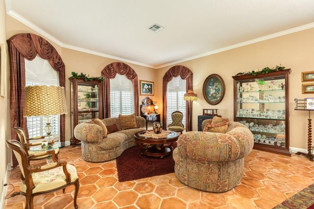 42 W Dansby Drive, Galveston, TX 77551