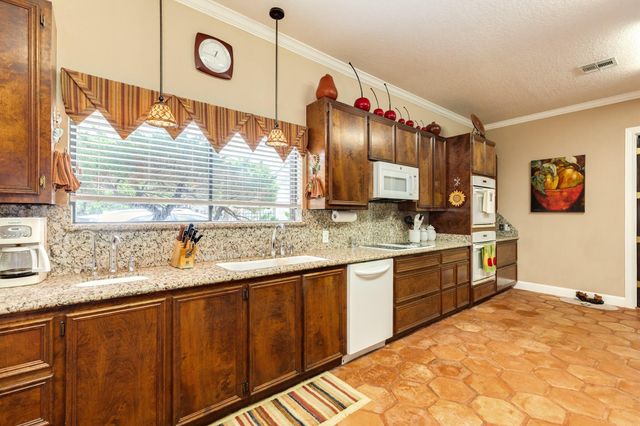 42 W Dansby Drive, Galveston, TX 77551