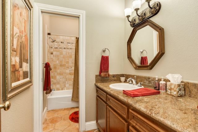 42 W Dansby Drive, Galveston, TX 77551