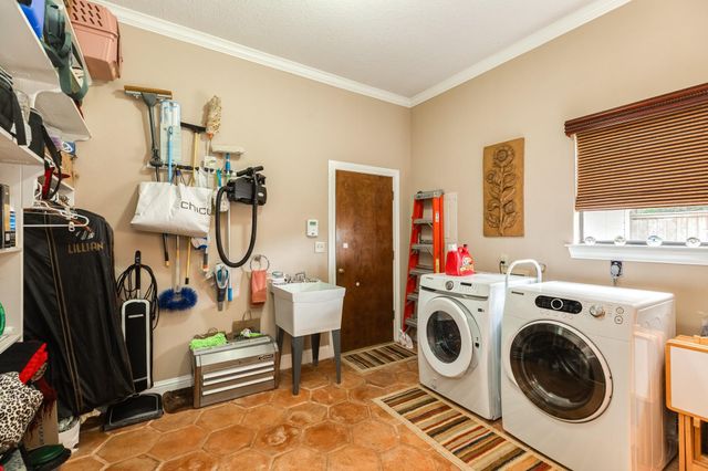 42 W Dansby Drive, Galveston, TX 77551