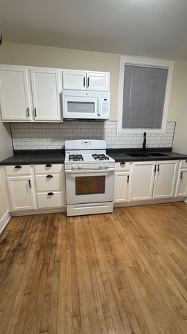 610 E 74th Street 2B, Chicago, IL 60619