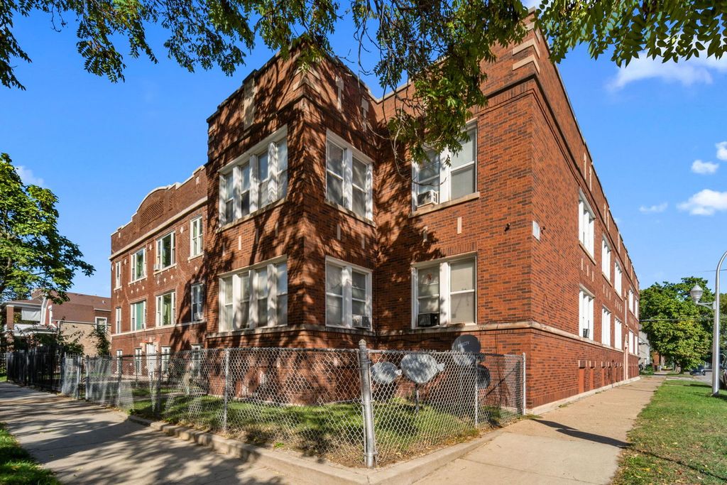 610 E 74th Street 2B, Chicago, IL 60619