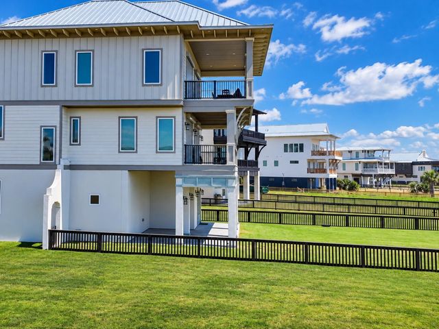 418 Seagrass, Gilchrist, TX 77617
