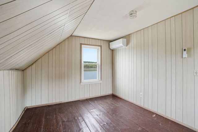 63 Oakdale Ave, Marion, MA 02738