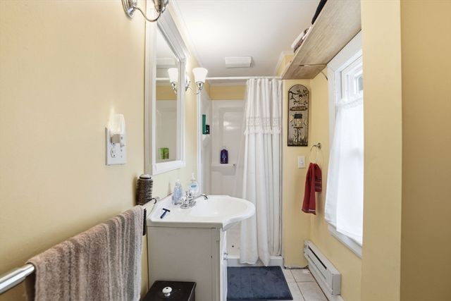 63 Oakdale Ave, Marion, MA 02738