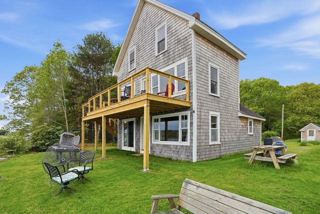 63 Oakdale Ave, Marion, MA 02738