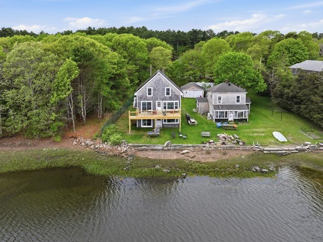 63 Oakdale Ave, Marion, MA 02738