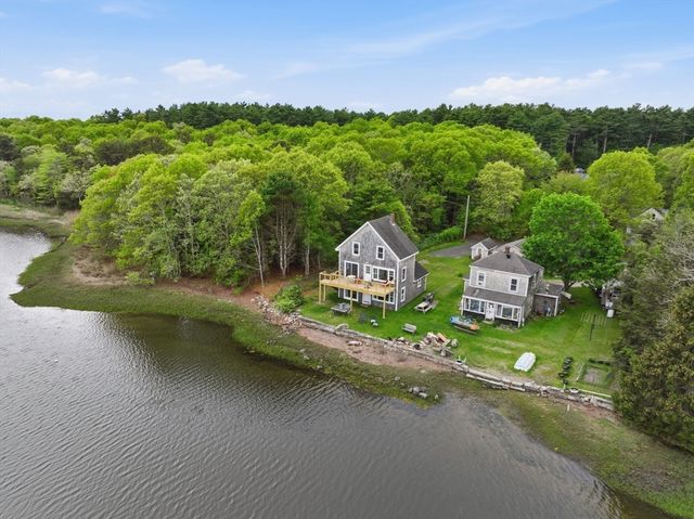 63 Oakdale Ave, Marion, MA 02738