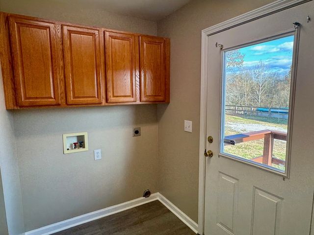 828 Mulberry Dr, Columbia, TN 38401