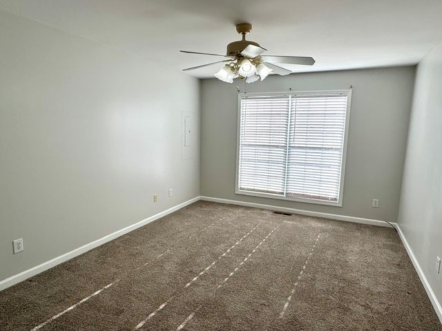828 Mulberry Dr, Columbia, TN 38401
