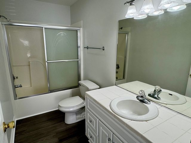 828 Mulberry Dr, Columbia, TN 38401