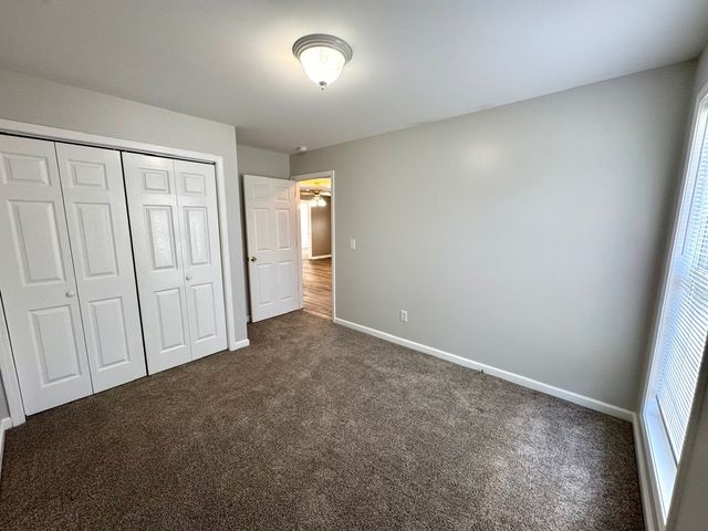 828 Mulberry Dr, Columbia, TN 38401
