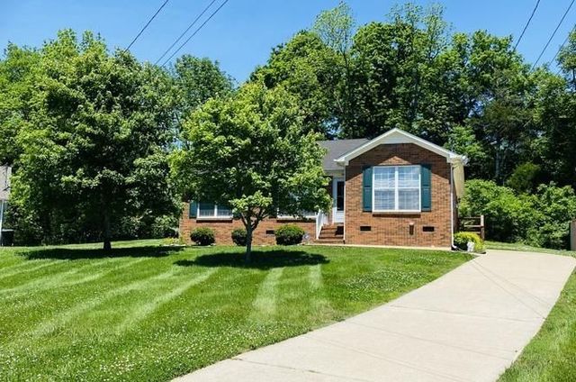 828 Mulberry Dr, Columbia, TN 38401