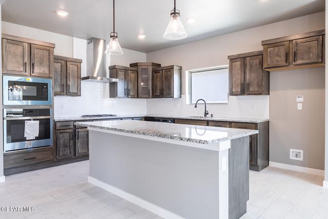 1804 Kelsey Davis Avenue, El Paso, TX 79928