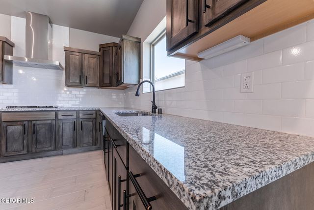 1804 Kelsey Davis Avenue, El Paso, TX 79928
