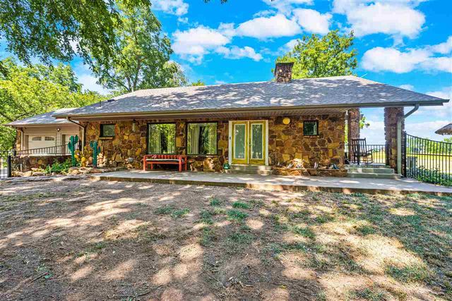 5 NE 15th St, Lawton, OK 73507