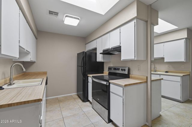312 W YUKON Drive 2, Phoenix, AZ 85027