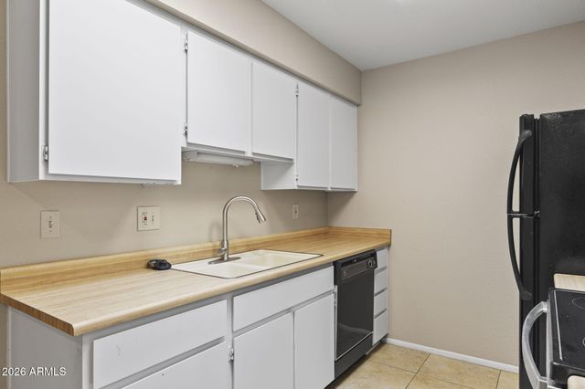 312 W YUKON Drive 2, Phoenix, AZ 85027