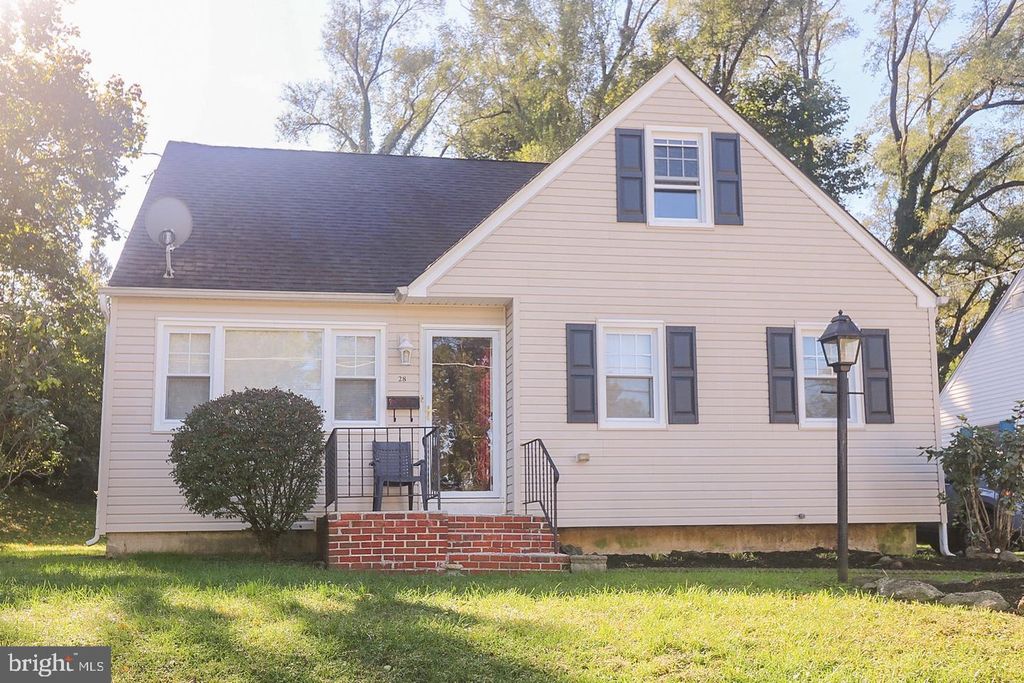 28 RIDGLEY ST, Mount Holly, NJ 08060