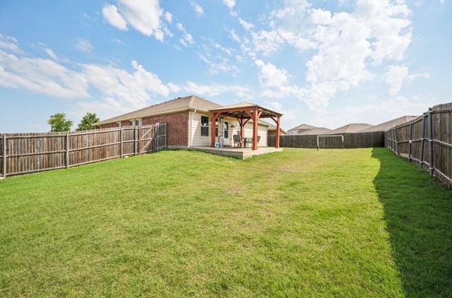 900 Sapphire Drive, Princeton, TX 75407