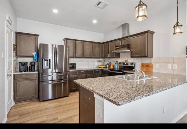 900 Sapphire Drive, Princeton, TX 75407