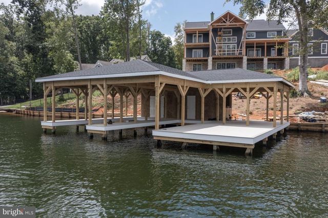 300 COMPASS COVE, Mineral, VA 23117