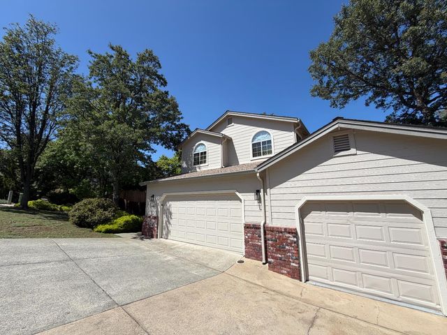 1484 Radcliffe Way, Auburn, CA 95603