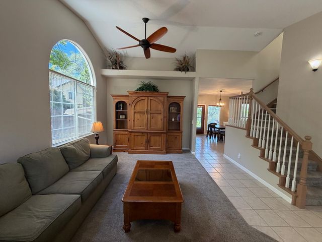 1484 Radcliffe Way, Auburn, CA 95603