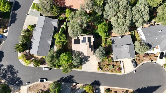 1484 Radcliffe Way, Auburn, CA 95603