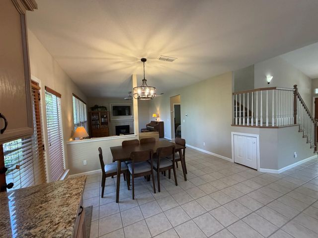 1484 Radcliffe Way, Auburn, CA 95603