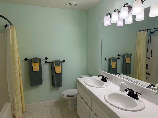 1484 Radcliffe Way, Auburn, CA 95603