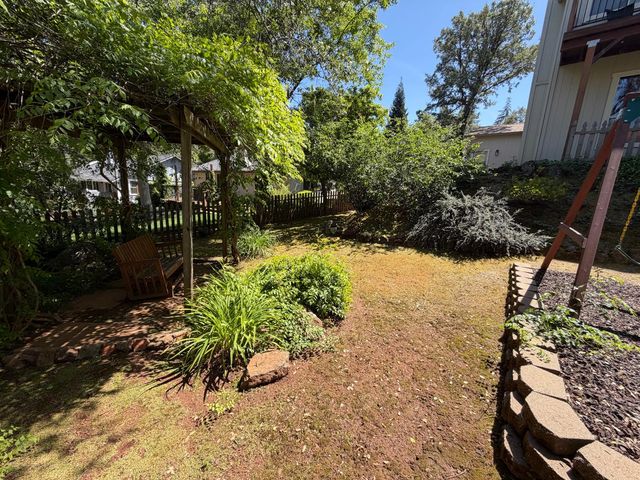 1484 Radcliffe Way, Auburn, CA 95603