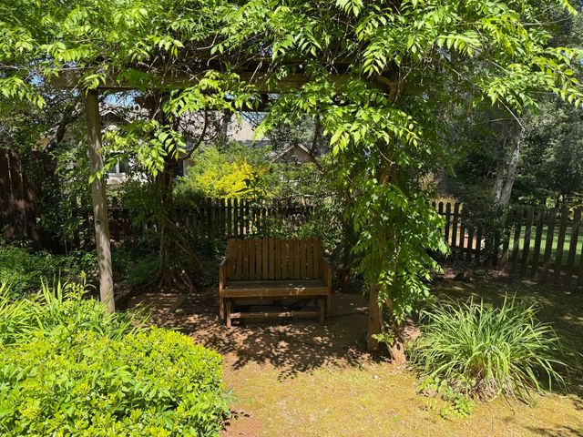 1484 Radcliffe Way, Auburn, CA 95603