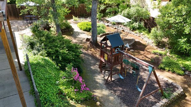 1484 Radcliffe Way, Auburn, CA 95603
