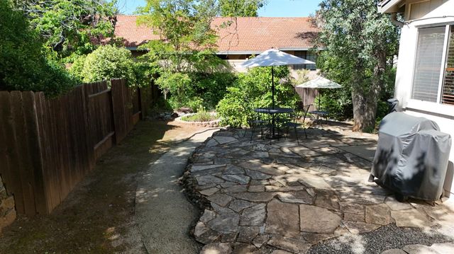 1484 Radcliffe Way, Auburn, CA 95603