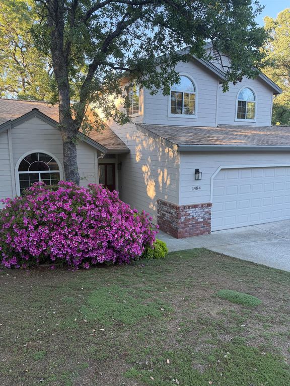 1484 Radcliffe Way, Auburn, CA 95603