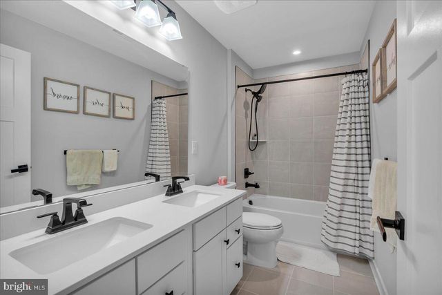 104 PRESLEY WAY, Williamstown, NJ 08094