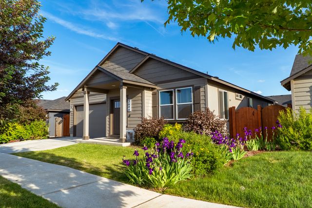 3646 SW Obsidian Place, Redmond, OR 97756