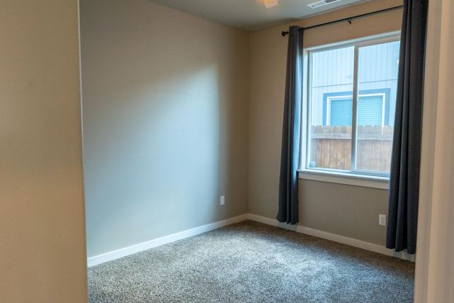 3646 SW Obsidian Place, Redmond, OR 97756