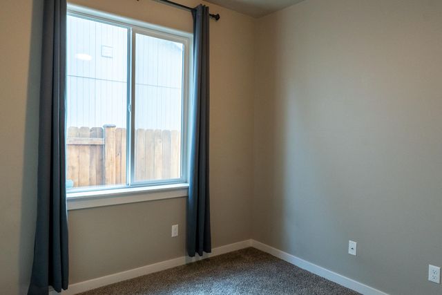 3646 SW Obsidian Place, Redmond, OR 97756