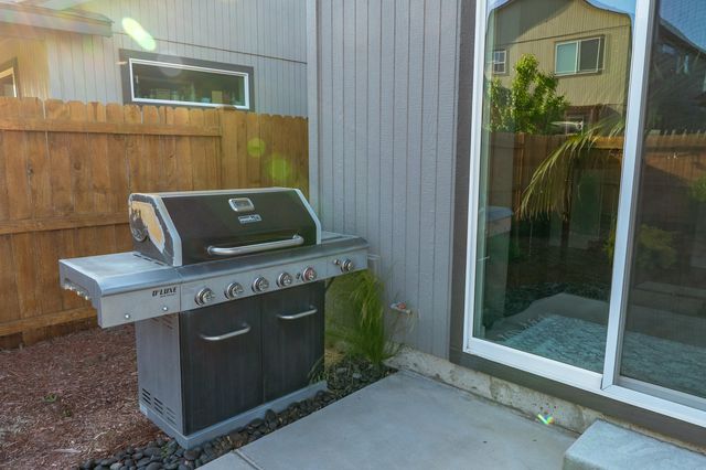 3646 SW Obsidian Place, Redmond, OR 97756