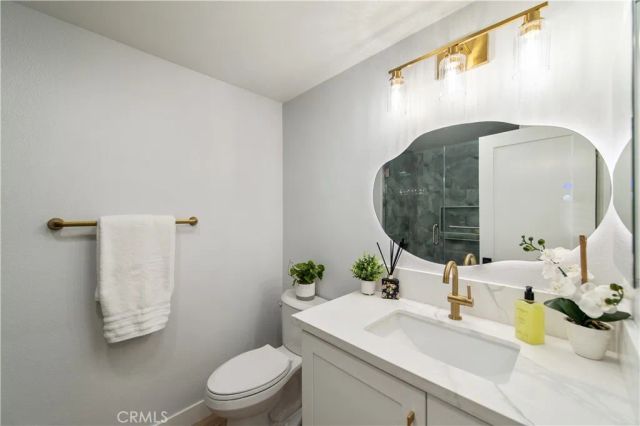 2112 Via Puerta N, Laguna Woods, CA 92637