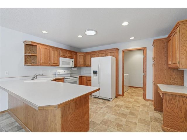 2208 Cattail Way, Hudson, WI 54016