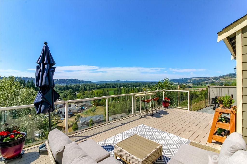 16902 110 Street Ct E, Bonney Lake, WA 98391