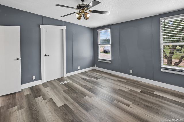 154 Oak Lawn, Bandera, TX 78003