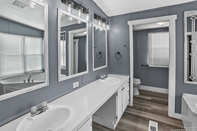 154 Oak Lawn, Bandera, TX 78003