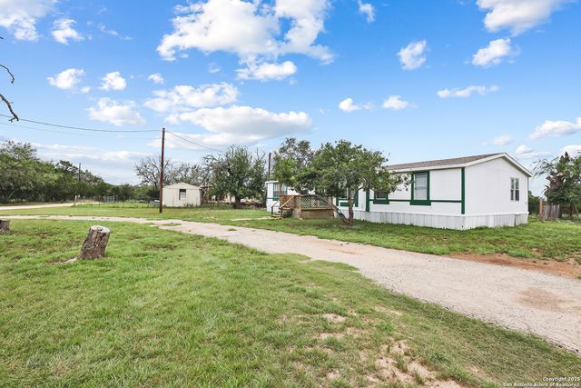154 Oak Lawn, Bandera, TX 78003