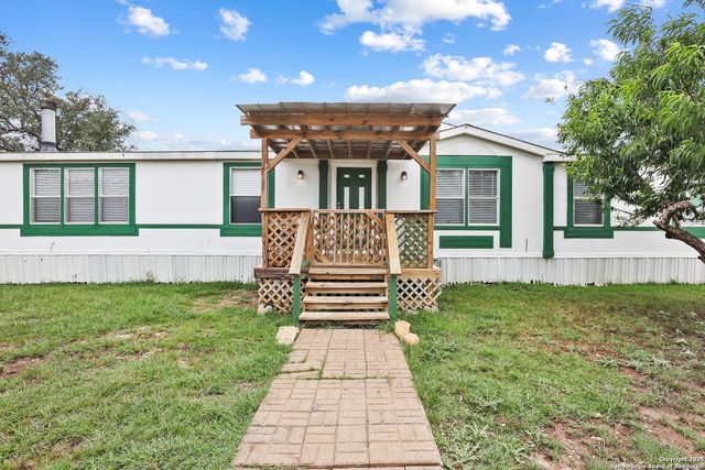 154 Oak Lawn, Bandera, TX 78003