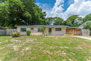 431 Stonehenge Drive, Mary Esther, FL 32569